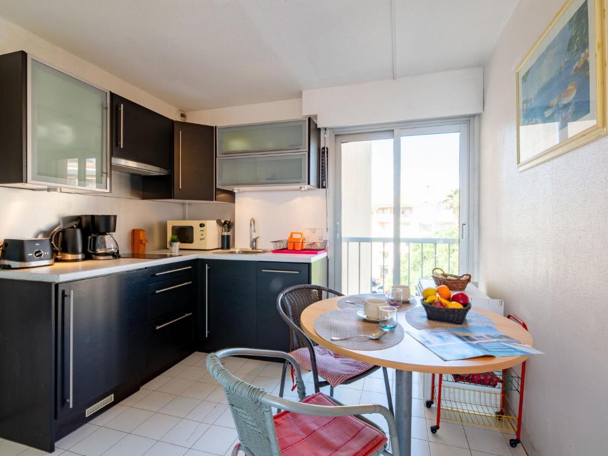 Apartment Le Capitole-3 By Interhome Fréjus Екстериор снимка